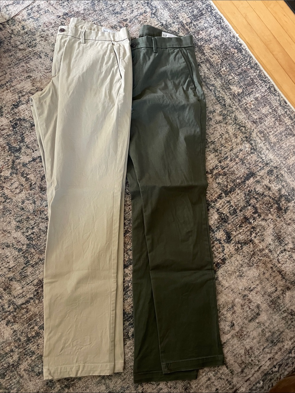 Gap Men's Straight-Fit Chino Pants - Olive Green & Light Khaki Athletic Taper